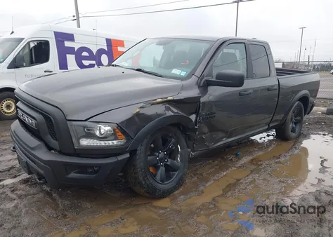 2020 Ram 1500 Classic Warlock 4X4 6'4 Box z USA, uszkodzony, nr VIN 1C6RR7GG0LS146911